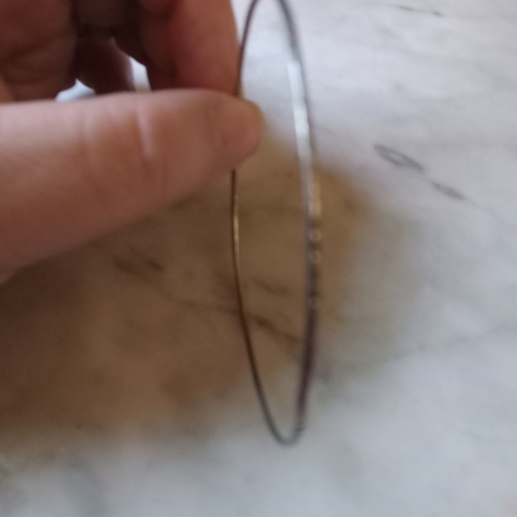 Bundle of skinny bangles - Picture 2 of 2